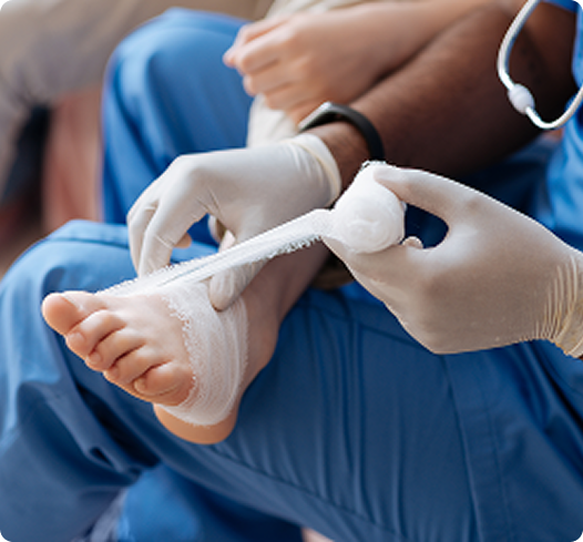 Woundara nurse providing in-home wound care for a patient with family caregivers